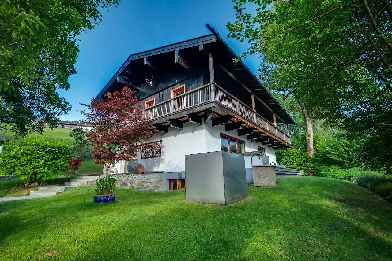 Villa Idyllisches Ferienhaus mit 4 SZ, Sauna, Fitness&Panoramablick Fischbachau